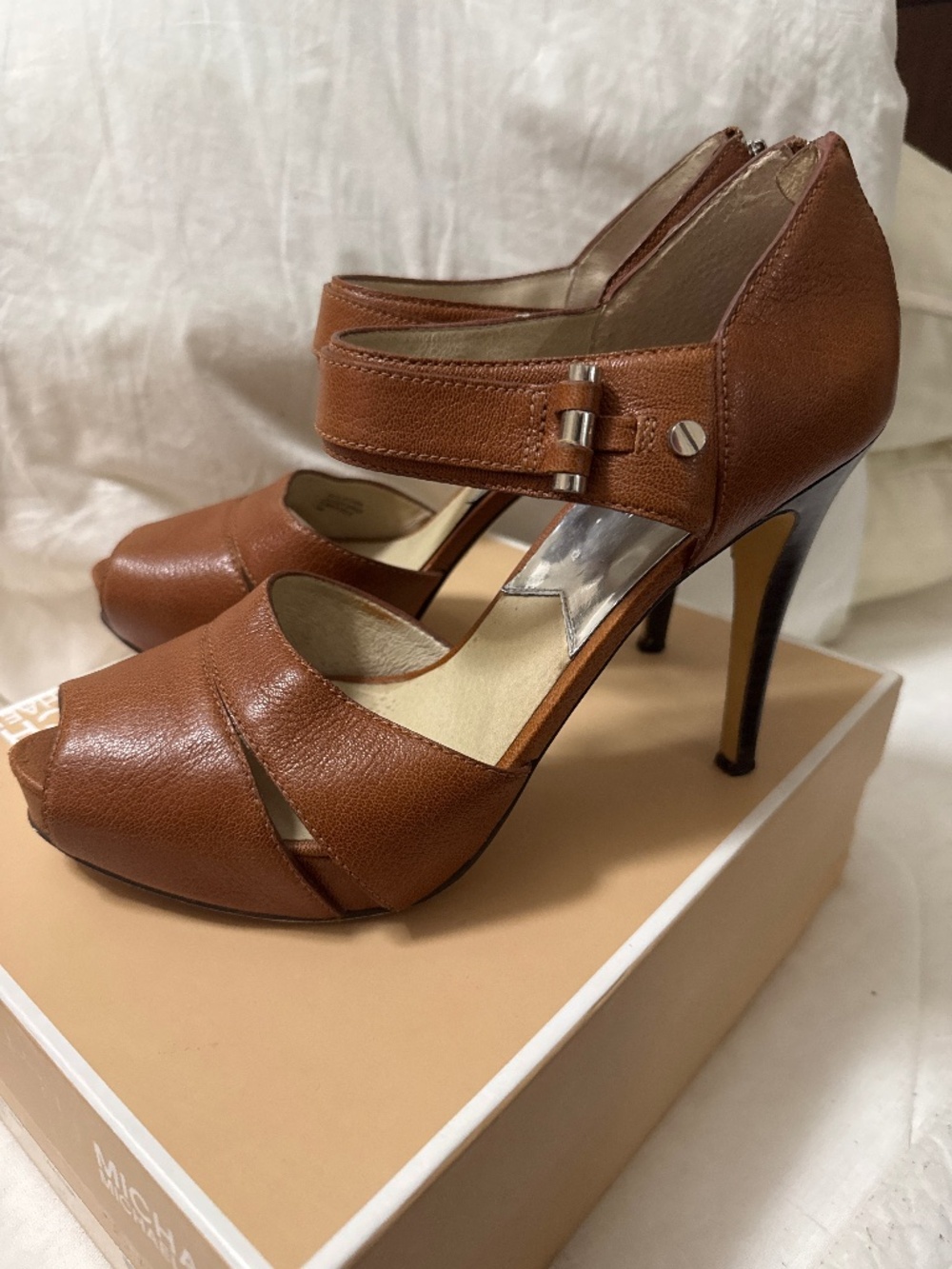 Michael Kors Gibson Mary Jane Leather Platform Heels Brown Size 10